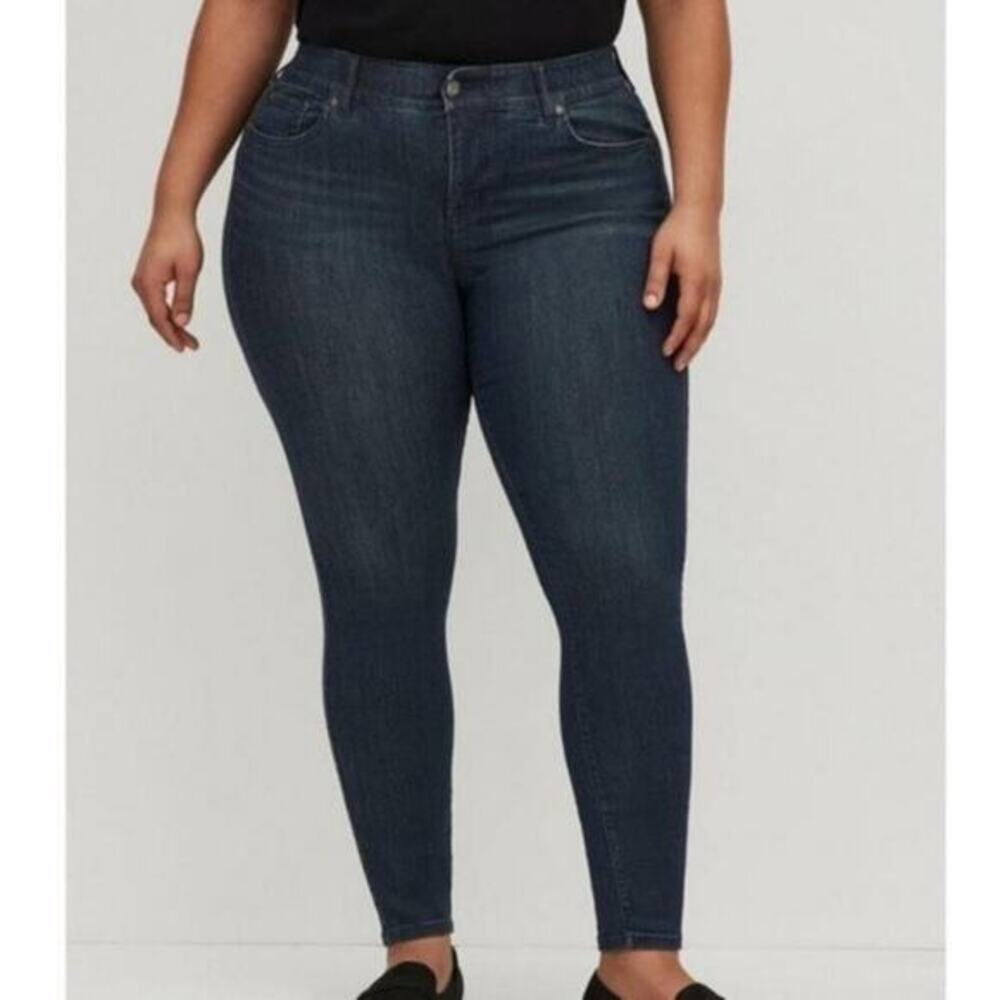 TORRID Bombshell Skinny Jean Premium Stretch Dark Wash High Waisted Plus Size 24